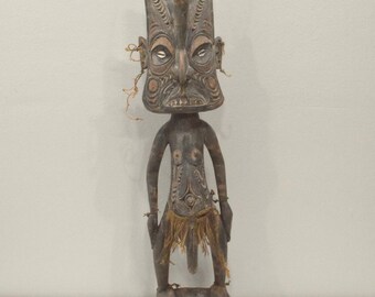 Papua New Guinea Wood Figure Ceremonial Mindimbit Village