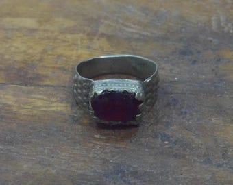 Middle Eastern Silver Red Glass Kuchi Ring Size 7.5