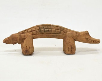 Papua New Guinea Carved Wood Crocodile Handle