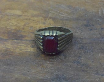 Middle Eastern Silver Red Glass Kuchi Ring Size 8