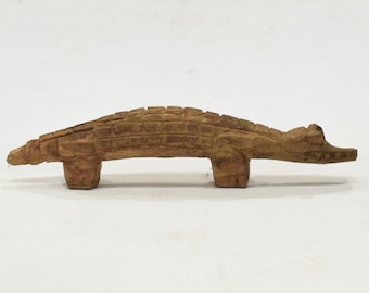 Papua New Guinea Carved Wood Crocodile Handle