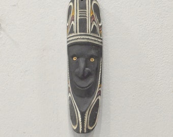 Papua New Guinea Carved Wood Mask Chambri Lakes