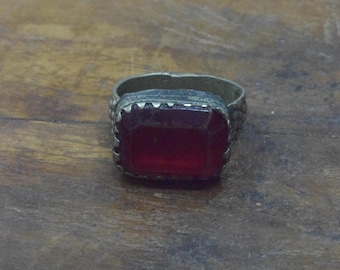 Middle Eastern Silver Red Glass Kuchi Ring Size 8.5