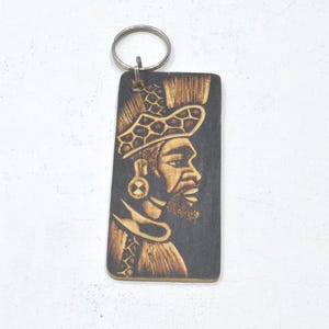 Porte-clés africain en bois sculpté