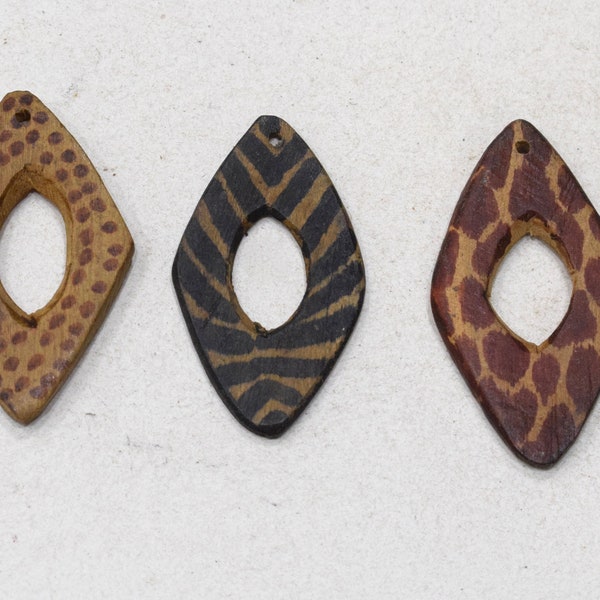 Beads Triangle Wood Animal Print Pendants 2.5"