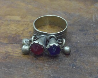 Middle Eastern Silver Red/Blue Two Prong Kuchi Ring Size 8
