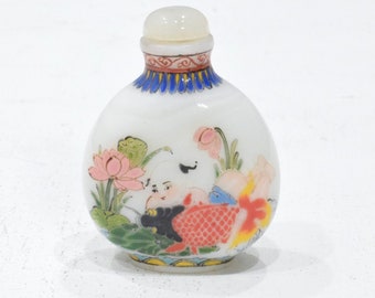 Chinese Porcelain Snuff Perfume Bottle Glass Painted Scene