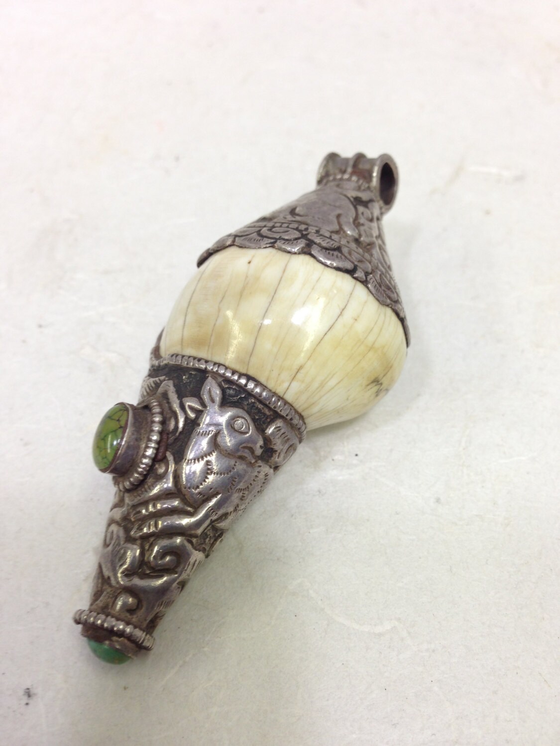 Pendant Silver Conch Shell Turquoise Trumpet Horn Buddhist Eight Auspicious Symbols Religious Handmade Necklace Pendant Jewelry