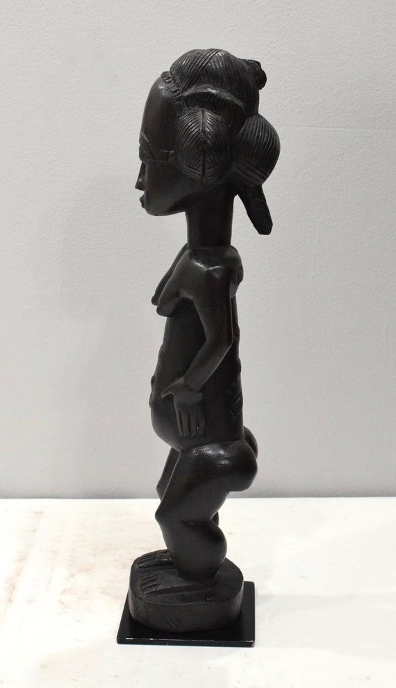 アフリカの彫像 バウレ族の女性の木彫像 - Etsy 日本