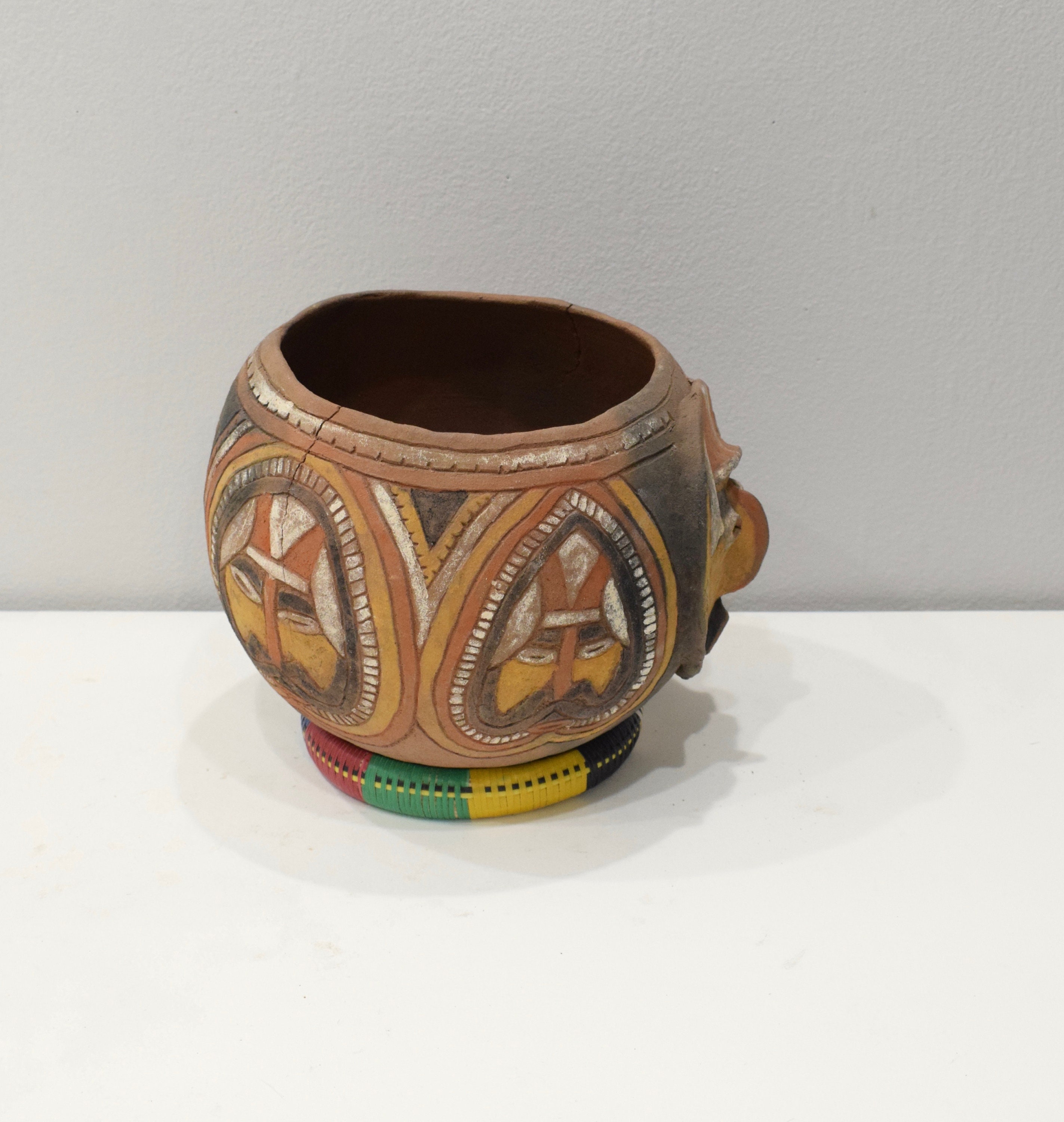 Papua New Guinea Ceramic Clay Pot Abelam Tribe Painted Clan Designs