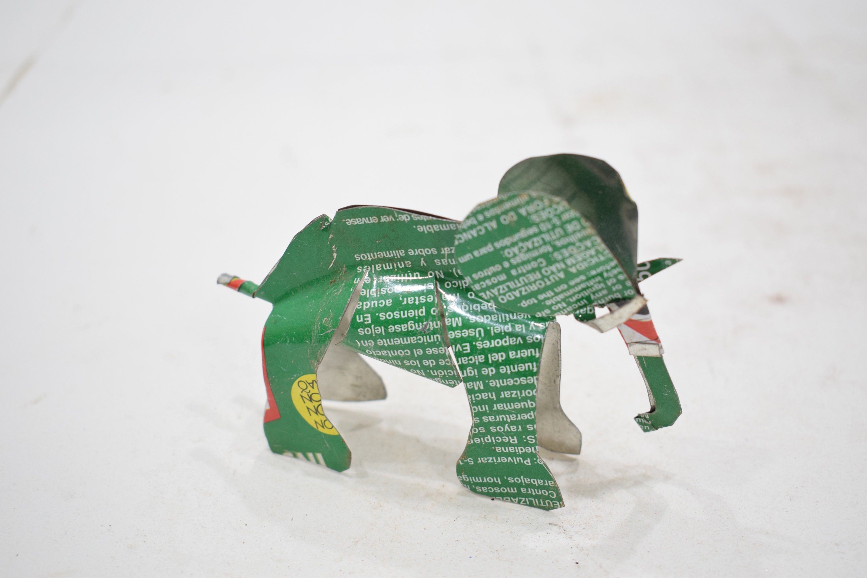 zoo in a tin toy