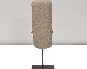 Mano Grinding Stone