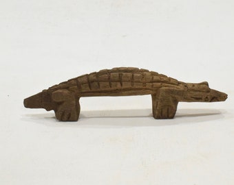 Papua New Guinea Carved Wood Crocodile Handle