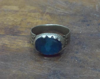 Middle Eastern Silver Blue Glass Kuchi Ring Size 8.5