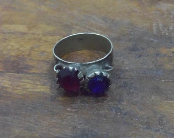Middle Eastern Silver Red/Blue Two Prong Kuchi Ring Size 8.5