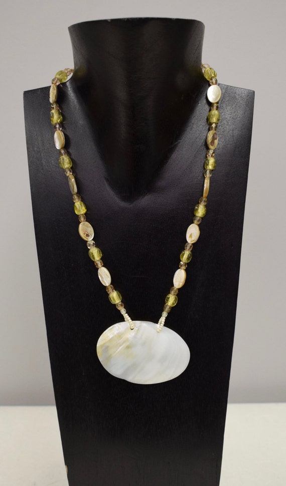 Necklace Vintage Mother of Pearl Shell Abalone She