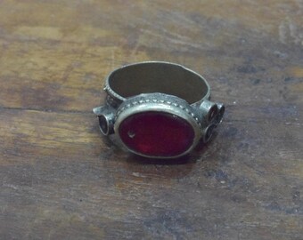 Middle Eastern Silver Red Glass Kuchi Ring Size 7.5