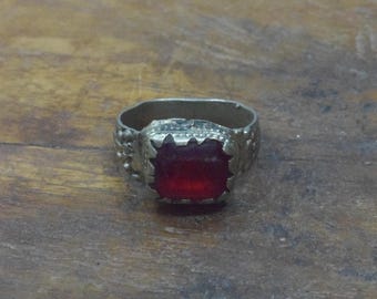 Middle Eastern Silver Red Glass Kuchi Ring Size 7