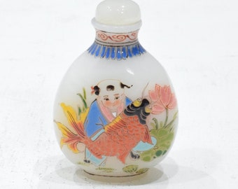 Chinese Porcelain Snuff Perfume Bottle Glass Painted Scene