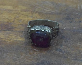 Middle Eastern Silver Red Glass Kuchi Ring Size 8.5