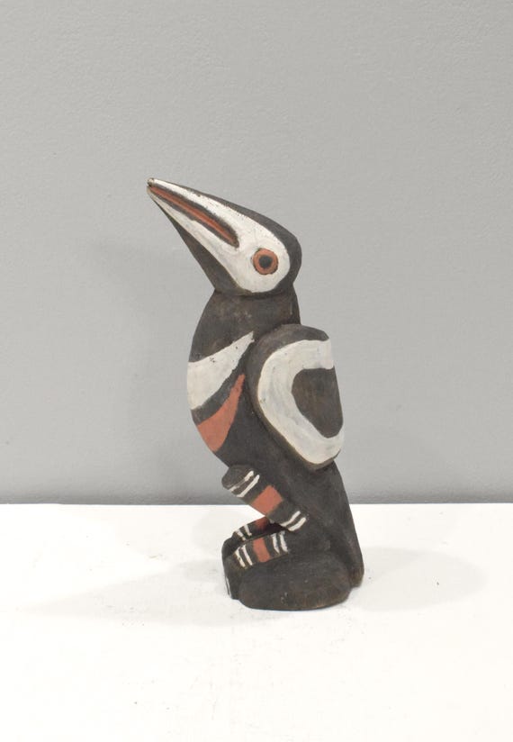 パプアニューギニアのサブット鳥の木彫像「ラトムル」 - Etsy 日本