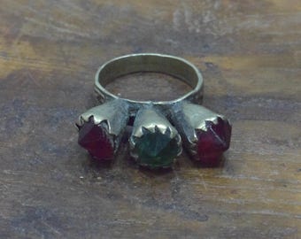 Middle Eastern Silver Three Red Green Glass  Prong Kuchi Ring Size 9