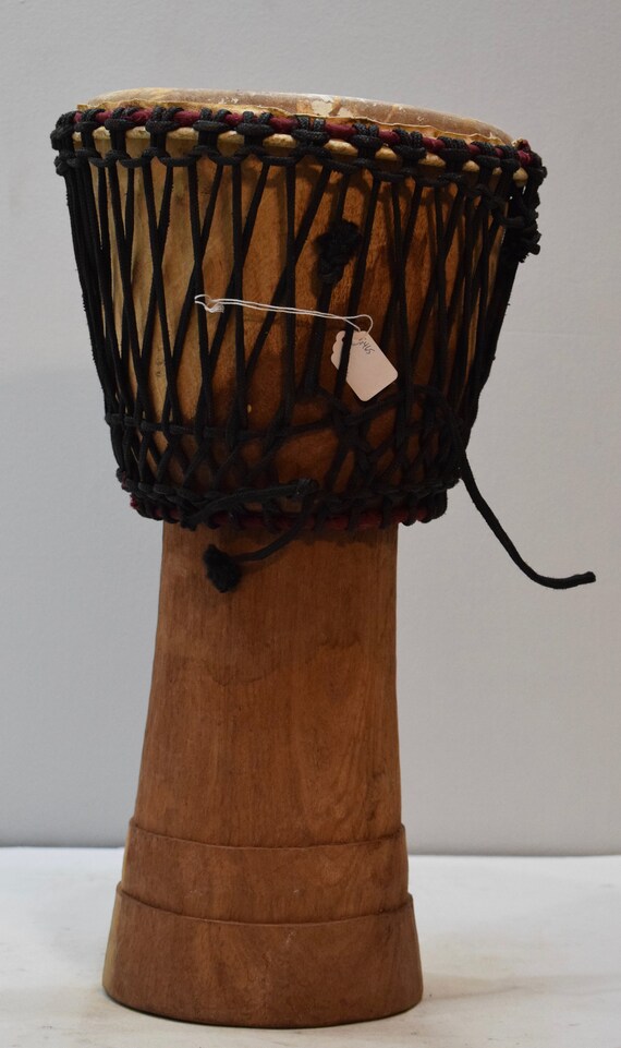 西アフリカのジャンベドラム