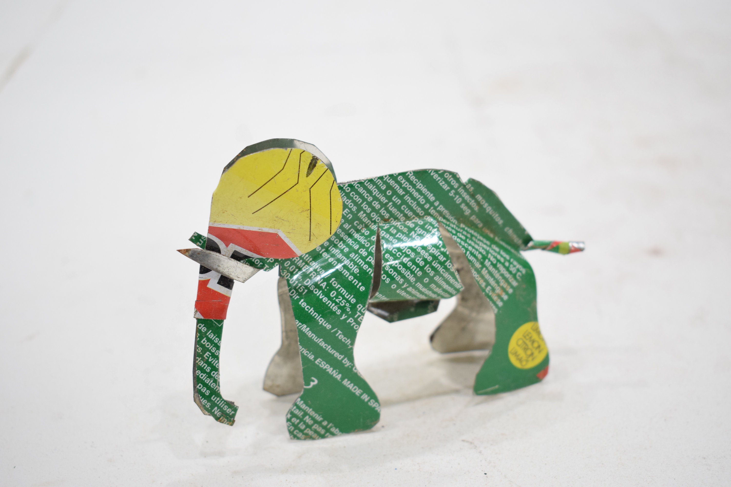 zoo in a tin toy