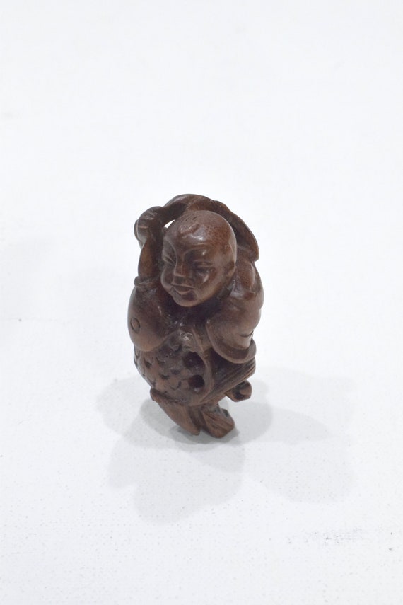 中国美術木彫彫刻漁師像 ナ*ラ様 時代物根付置物提げ物縁起物