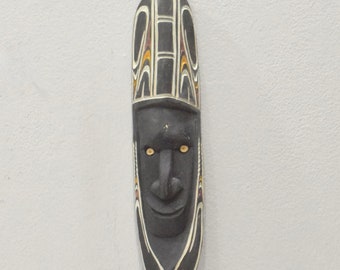 Papua New Guinea Carved Wood Mask Chambri Lakes