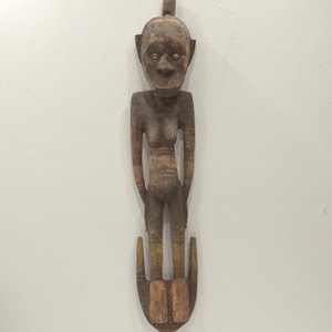 Papua New Guinea Wood Suspension Hook Latmul