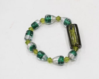 Bracelets Beaded Stretch Foil Green Glass