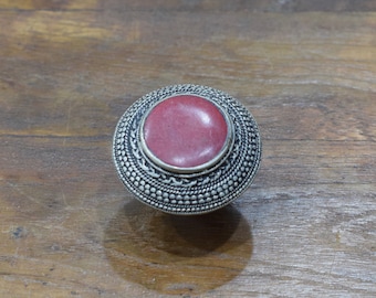 Middle Eastern Red Round Ring