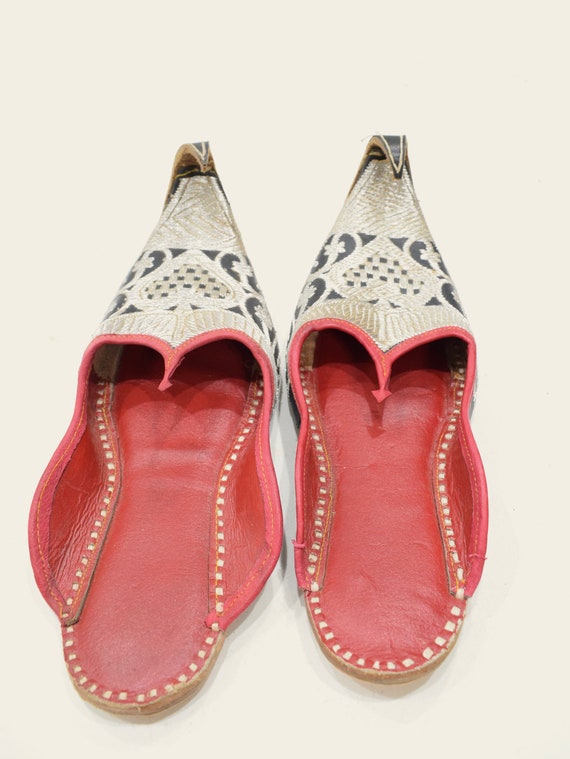 India Silver Embroidered Leather Wedding Shoes #8 - image 1