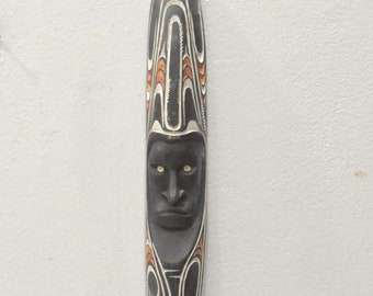 Papua New Guinea Carved Wood Mask Chambri Lakes