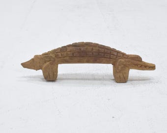Papua New Guinea Carved Wood Crocodile Handle