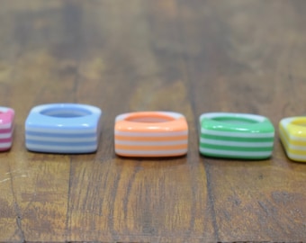 Rings Assorted Colorful Vintage Stripped Lucite Rings