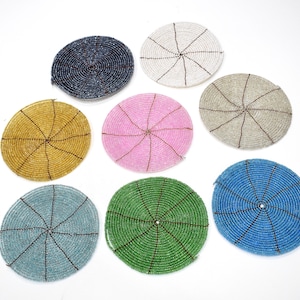 Posavasos de cuentas de alambre redondos de colores variados de Indonesia