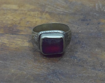 Middle Eastern Silver Red Glass Kuchi Ring Size 8.5