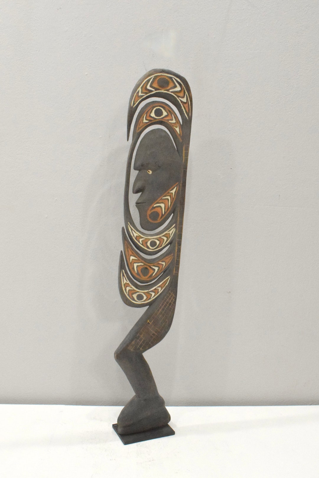 パプアニューギニア アンティーク　存在感が半端ない木彫りのプリミティブアート パプアニューギニア アンティーク 存在感が半端ない木彫りの