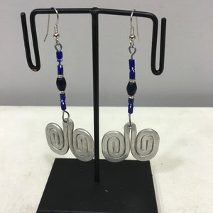 Earrings African Aluminum Double Coiled Dark Blue Chevron Bead Masai Beaded Earrings Handmade Aluminum Women Earrings Unique Tribal E18