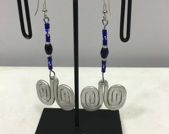 Earrings African Aluminum Double Coiled Dark Blue Chevron Bead Masai Beaded Earrings Handmade Aluminum Women Earrings Unique Tribal E18