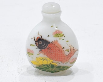 Chinese Porcelain Snuff Perfume Bottle Glass Painted Scene