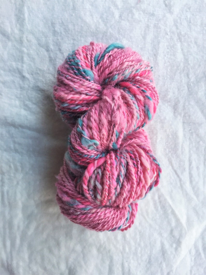 Romney Wool bulky weight Blueberry Bubblegum Handspun Yarn Fibers by Laura
