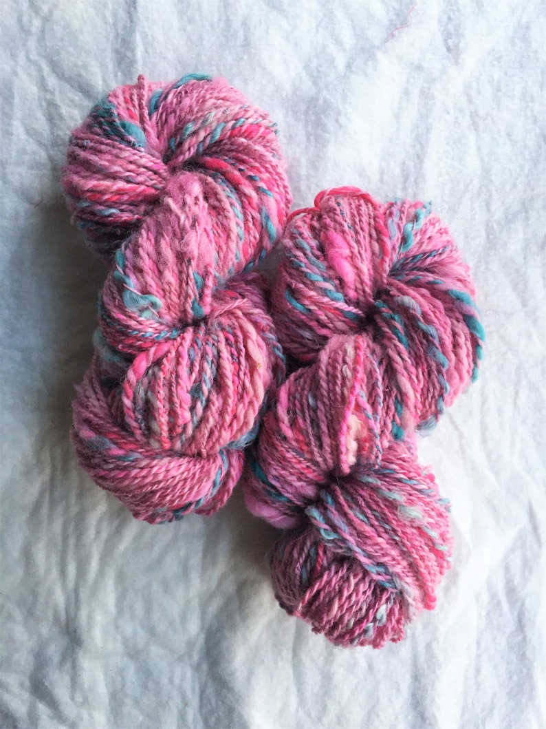 Romney Wool bulky weight Blueberry Bubblegum Handspun Yarn Fibers by Laura