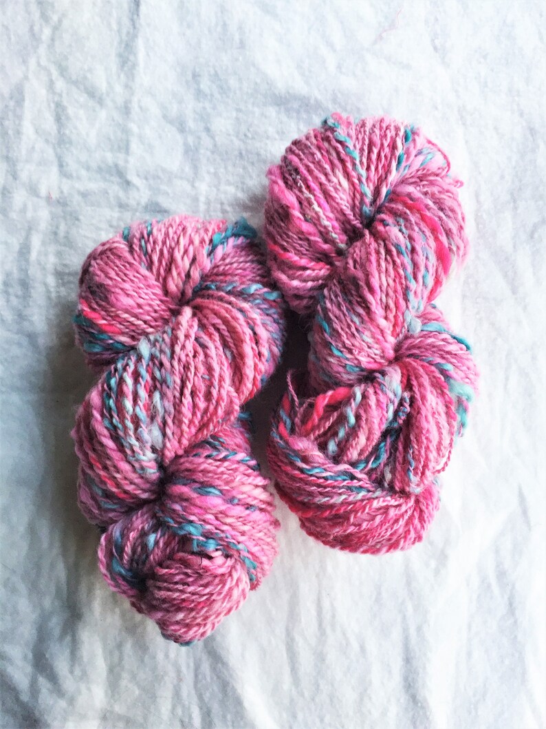 Romney Wool bulky weight Blueberry Bubblegum Handspun Yarn Fibers by Laura