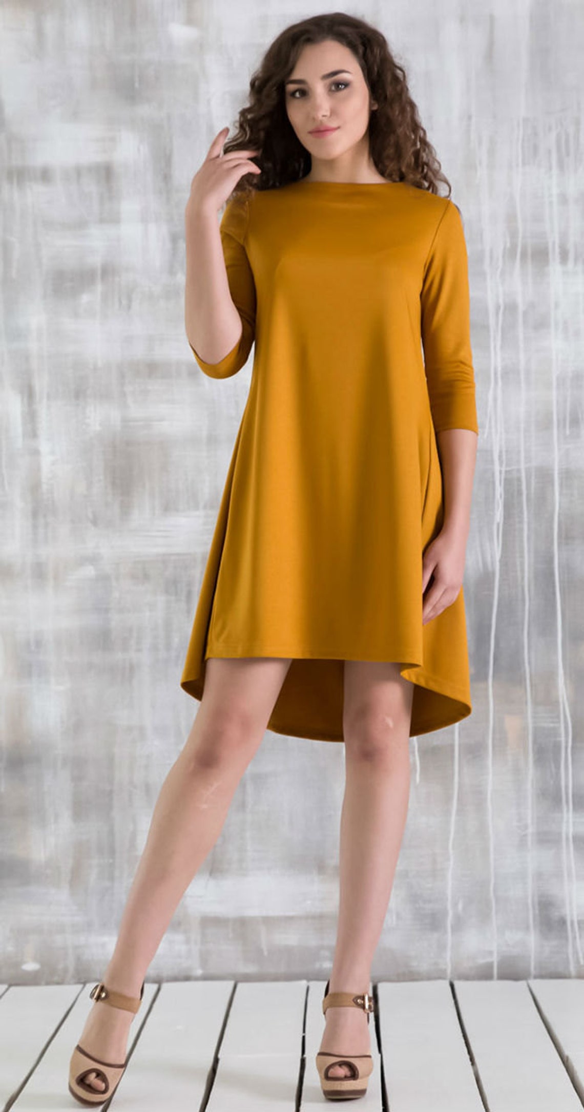 Vestido asimétrico de mostaza Un vestido de línea para las Etsy