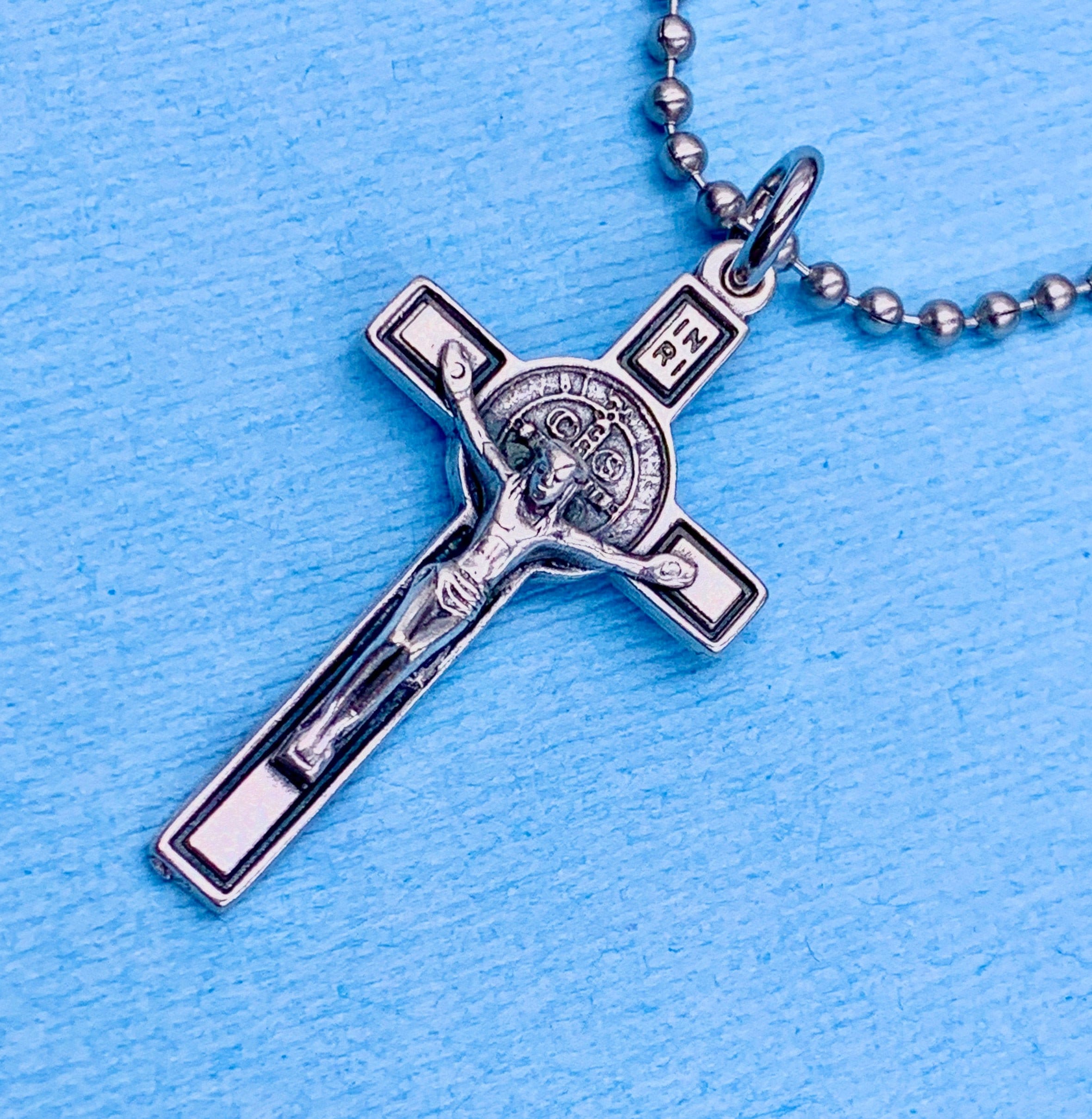 St benedict crucifix necklace clearance