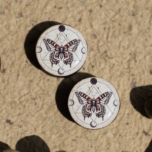 Butterfly moon cycle image ear wooden or clay tunnels 4,5,6,8,10,11,12,14,16,18,20,22,24-40mm;6,4,2g,0g,00g;1/4,5/16,3/8,1/2,9/16,5/8,3/4"