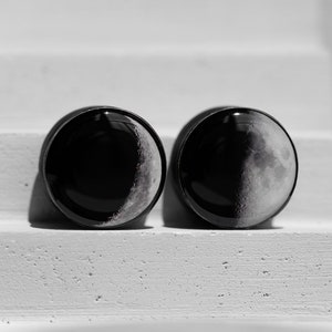 Pair plugs moon phase image ear Gauges wooden or clay 4,5,8,10,12,14,16,18,19-40mm;6g,4g,2g,0g,00g;1/4,5/16,3/8,1/2,9/16,5/8,3/4,7/8,1 1/4&quot;